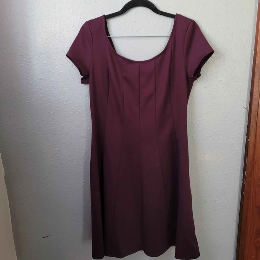 Maurices Womens Size Small Plum Fit Flare Short Sleeve Dress